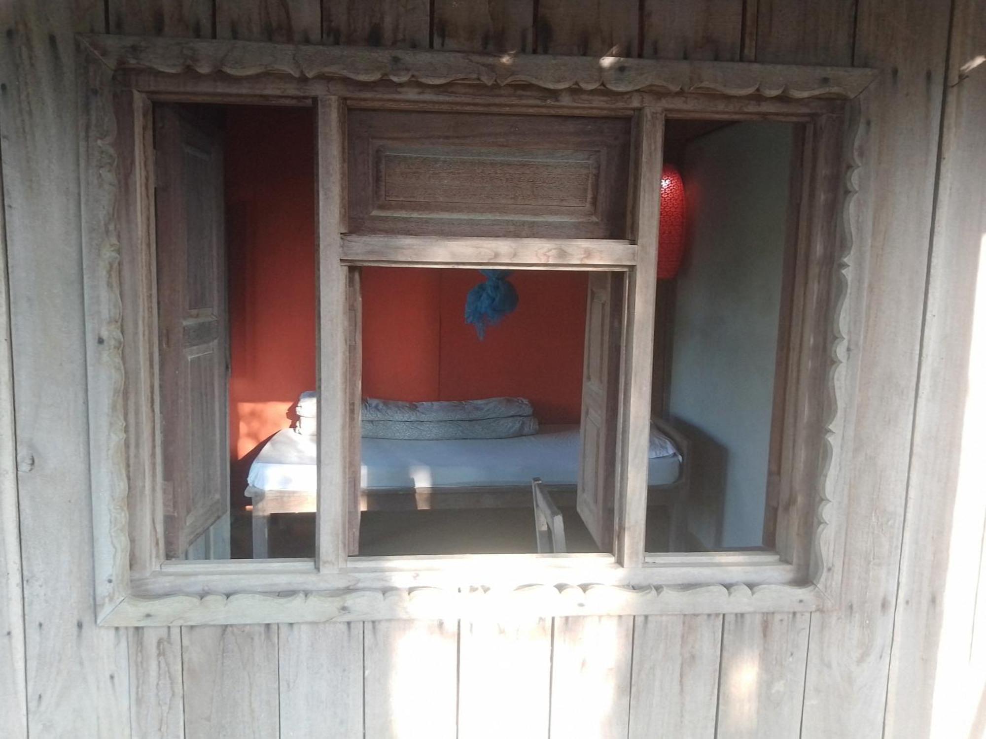 Shanta Ghar A Rustic Guesthouse Chitwan Buitenkant foto